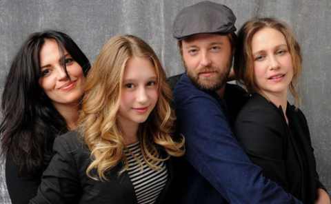 Vera Farmiga siblings